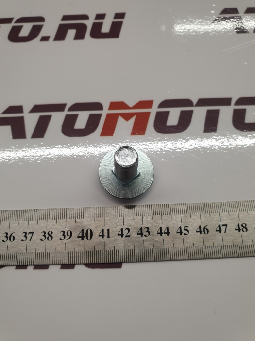 Болт замковый М12х25