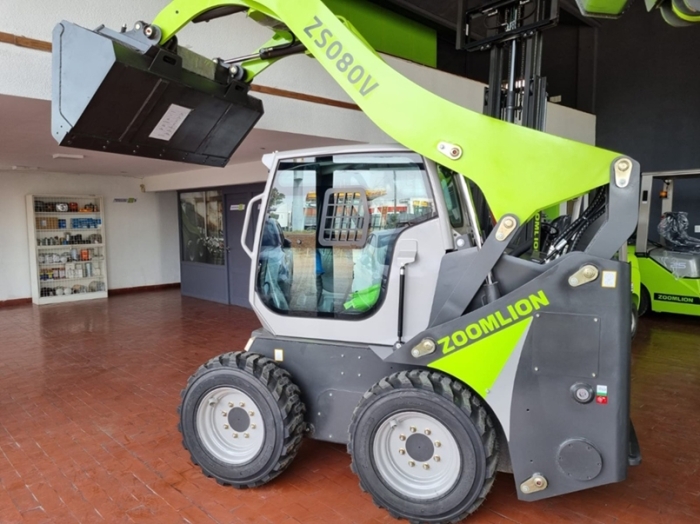 Погрузчик одноковшовый фронтальный Zoomlion ZS080V (KUBOTA)