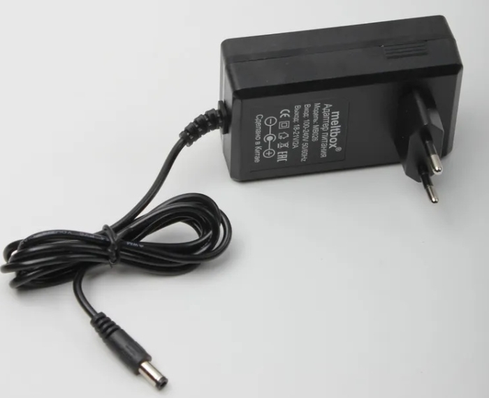 Зарядное устройство ROBBYX RBL CH18V (18Вольт, 1.5А)